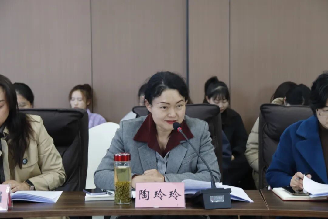 112811-911599.jpg 112811-911599.jpg