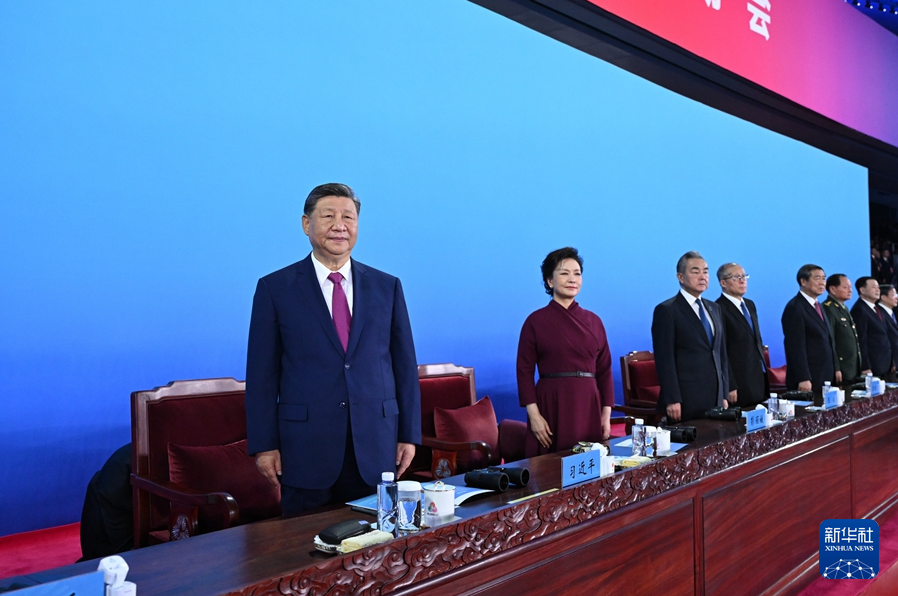 第十五屆全國(guó)運(yùn)動(dòng)會(huì)在廣東廣州隆重開(kāi)幕 習(xí)近平出席開(kāi)幕式并宣…